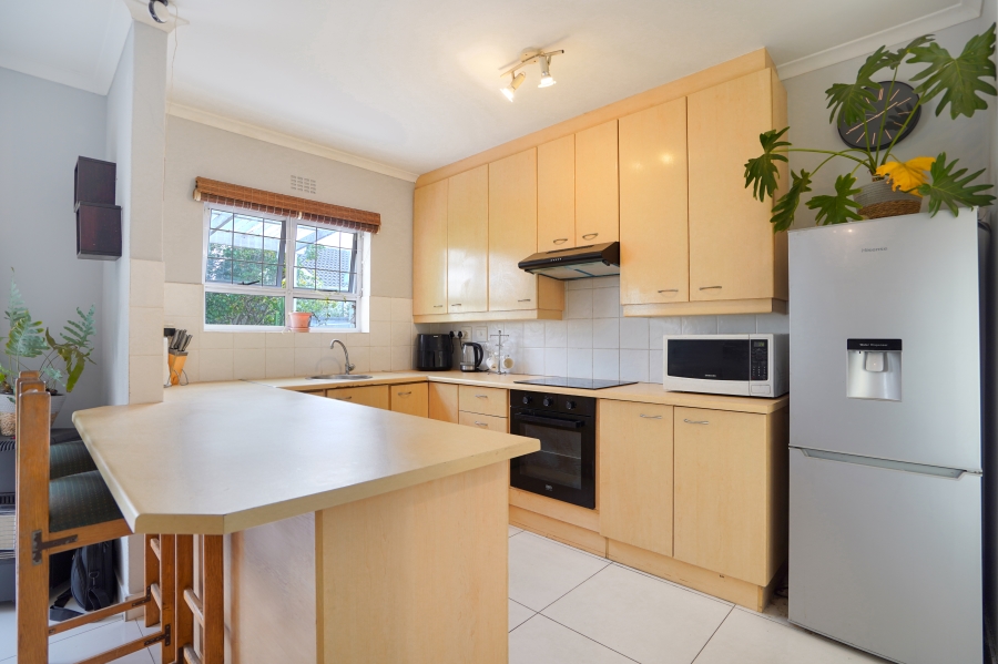 To Let 2 Bedroom Property for Rent in Sunningdale Western Cape